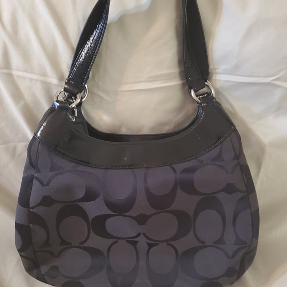 Adorable Black COACH purse - Picture 2 of 7
